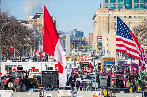 MIKAELA MACKENZIE / WINNIPEG FREE PRESS

Folks rally against vaccine mandates and in support of truckers outside of the Manitoba Legislative Building in Winnipeg on Friday, Feb. 4, 2022. For Carol/Danielle story.
Winnipeg Free Press 2022.