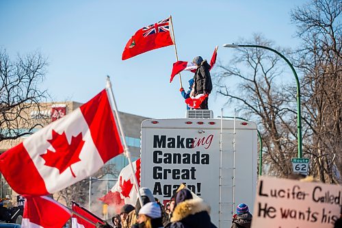 MIKAELA MACKENZIE / WINNIPEG FREE PRESS

Folks rally against vaccine mandates and in support of truckers outside of the Manitoba Legislative Building in Winnipeg on Friday, Feb. 4, 2022. For Carol/Danielle story.
Winnipeg Free Press 2022.