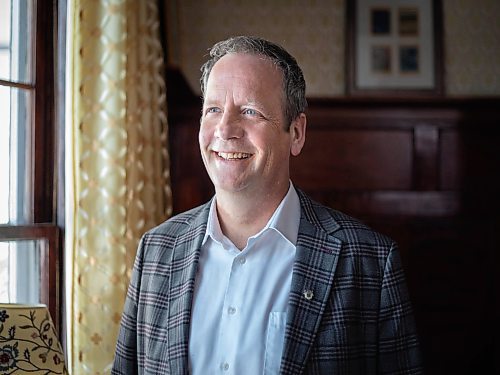 JESSICA LEE / WINNIPEG FREE PRESS

Councillor John Orlikow poses for a portrait at his home on February 4, 2022.

Reporter: Joyanne




