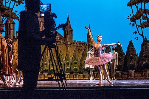 MIKAELA MACKENZIE / WINNIPEG FREE PRESS

The Royal Winnipeg Ballet does a filmed rehearsal of Sleeping Beauty, which will be released digitally, in Winnipeg on Tuesday, Feb. 8, 2022. For --- story.
Winnipeg Free Press 2022.