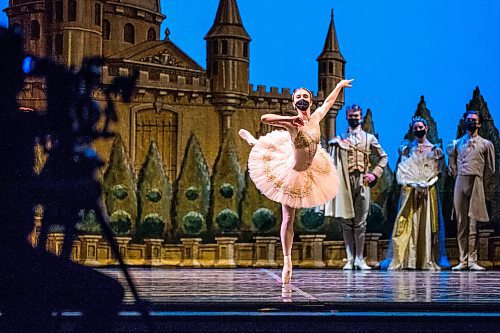 MIKAELA MACKENZIE / WINNIPEG FREE PRESS

The Royal Winnipeg Ballet does a filmed rehearsal of Sleeping Beauty, which will be released digitally, in Winnipeg on Tuesday, Feb. 8, 2022. For --- story.
Winnipeg Free Press 2022.