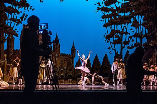 MIKAELA MACKENZIE / WINNIPEG FREE PRESS

The Royal Winnipeg Ballet does a filmed rehearsal of Sleeping Beauty, which will be released digitally, in Winnipeg on Tuesday, Feb. 8, 2022. For --- story.
Winnipeg Free Press 2022.