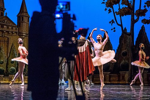 MIKAELA MACKENZIE / WINNIPEG FREE PRESS

The Royal Winnipeg Ballet does a filmed rehearsal of Sleeping Beauty, which will be released digitally, in Winnipeg on Tuesday, Feb. 8, 2022. For --- story.
Winnipeg Free Press 2022.