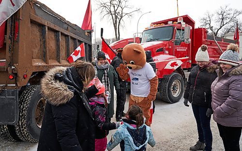 David Lipnowski / Winnipeg Free Press

Protesters attend the downtown freedom rally Saturday February 12, 2022 in downtown Winnipeg.