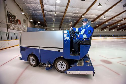 MIKE DEAL / WINNIPEG FREE PRESS
Larry Santucci, who's a foreman with the city takes the zamboni out for a spin at Charlie Gardener Arena. He's been operating Zambonis, and the ice plants that keep ice frozen, for 42 years.
See Al Small story
220214 - Monday, February 14, 2022.