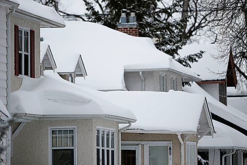 JOHN WOODS / WINNIPEG FREE PRESS
Lots of snow has fallen in Winnipeg as seen on these homes Tuesday, February 15, 2022. 

Re: Pindera