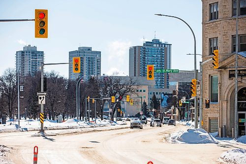 MIKAELA MACKENZIE / WINNIPEG FREE PRESS

Osborne and St. Mary Avenue in Winnipeg on Thursday, Feb. 17, 2022. For Ryan Thorpe story.
Winnipeg Free Press 2022.