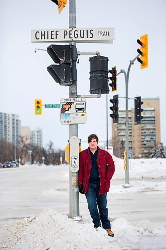 MIKAELA MACKENZIE / WINNIPEG FREE PRESS

Independent researcher Chris Sweryda poses for a portrait at Henderson and Peguis (where a single left turn lane has two signal lights) in Winnipeg on Monday, Feb. 21, 2022. For Ryan Thorpe story.
Winnipeg Free Press 2022.