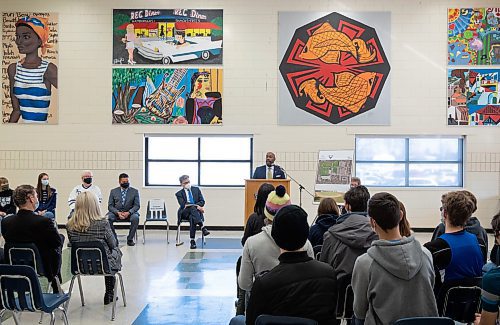 JESSICA LEE / WINNIPEG FREE PRESS

St. Norbert - Seine River Ward Councillor Markus Chambers speaks to students, staff and city staff at the announcement to build a new $850,000 track behind River East Collegiate, on February 22, 2022.

