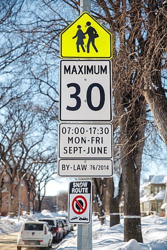MIKE DEAL / WINNIPEG FREE PRESS
A school zone speed sign in Fort Rouge.
220224 - Thursday, February 24, 2022.