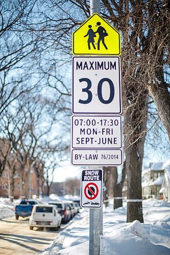 MIKE DEAL / WINNIPEG FREE PRESS
A school zone speed sign in Fort Rouge.
220224 - Thursday, February 24, 2022.