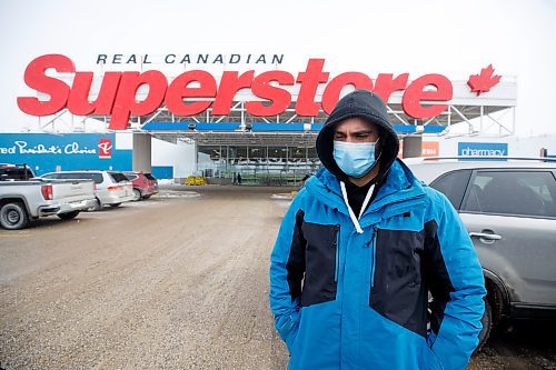 MIKE DEAL / WINNIPEG FREE PRESS
In the Superstore parking lot, shopper, Tommaso Panizza, talks about wether he will still wear a mask after the mandate is lifted.
With one week to go until the mask mandate is dropped, have store customers become lax with mask use?
See Chris Kitching story
220308 - Tuesday, March 08, 2022.