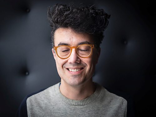 JESSICA LEE / WINNIPEG FREE PRESS

Filmmaker Damien Ferland poses for a portrait on March 8, 2022 at a cafe in the Exchange District.

Reporter: Randall


