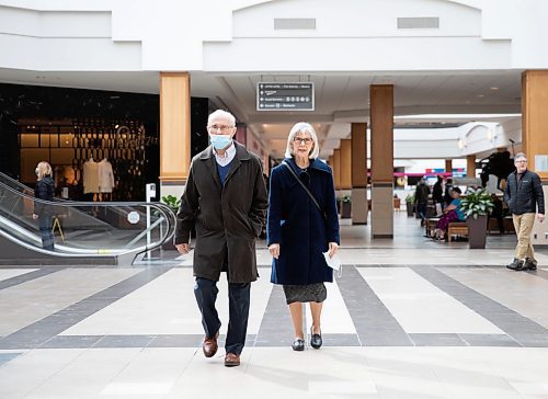 JESSICA LEE / WINNIPEG FREE PRESS

Bill and Illona Cicansky are photographed at Polo Park March 15, 2022, the first day the mask mandates have been removed.

Reporter: Chris


