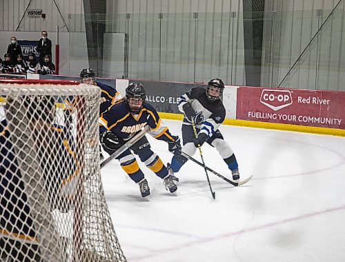 JESSICA LEE / WINNIPEG FREE PRESS

J.H. Bruns (gold) won the second game out of three against Coll&#xe8;ge Jeanne-Sauv&#xe9; 3-2 during the second finals game on March 16, 2022. The final game will determine the high school women&#x2019;s hockey team.

Reporter: Taylor

