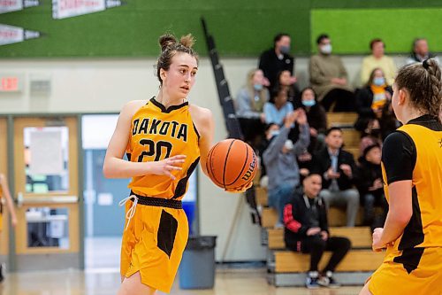 Mike Sudoma / Winnipeg Free Press
Dakota Lancers, Izzy Fust, looks for a pass as the Lancers take on the Sisler Spartans at Garden City Collegiate Thursday evening
March 17, 2022