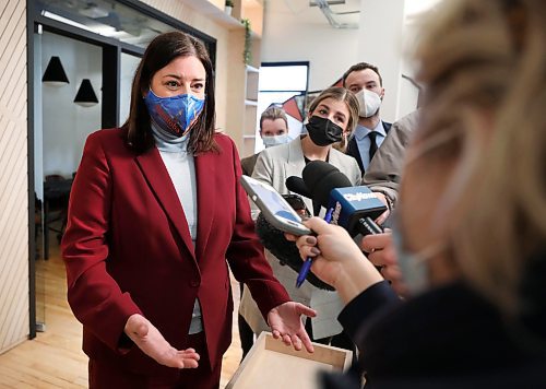 RUTH BONNEVILLE / WINNIPEG FREE PRESS

Local - Premier scrum

Manitoba Premier, Heather Stefanson is asked questions by the media after a news conference where Ubisoft announced new investments into Manitoba on Friday.


Friday.  





March 18th,  2022
