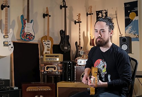 JESSICA LEE / WINNIPEG FREE PRESS

Steve Onotera, a YouTube personality who has close to 1 million subscribers, is photographed in his home studio on March 18, 2022.

Reporter: Dave S.


