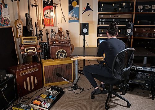 JESSICA LEE / WINNIPEG FREE PRESS

Steve Onotera, a YouTube personality who has close to 1 million subscribers, is photographed in his home studio on March 18, 2022.

Reporter: Dave S.


