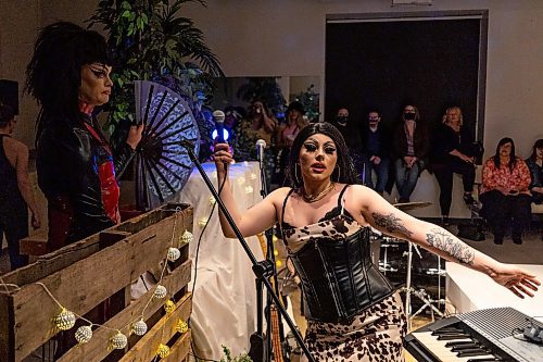 Local performer Flora Hex, left, hits the stage with Luna Hex for the AGSM presents Flora Hex Drag Show Saturday at the Art Gallery of Southwestern Manitoba. (Chelsea Kemp/The Brandon Sun)