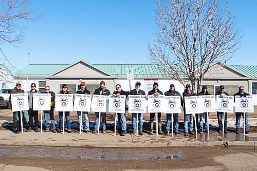 Over a dozen CP Rail conductors and locomotive engineers took to the picketing lines Sunday morning outside CP Rail's Brandon office on Pacific Ave. Morale was high among workers as they continue to fight for a fair bargaining agreement. (Joseph Bernacki/The Brandon Sun)