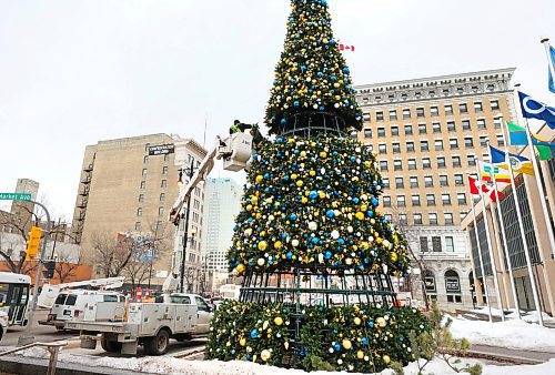 RUTH BONNEVILLE / WINNIPEG FREE PRESS

Standup - City Hall tree takedown.

The 50-foot-tall artificial Christmas tree is taken down by city of Winnipeg crews amidst mist and rain on Monday. The $300,000 tree has over 8,000 decorations in a  mix of blue, white, and gold ornaments, pine cones, and leaf garland are trimming the 640 branches.


March 21st,  2022
