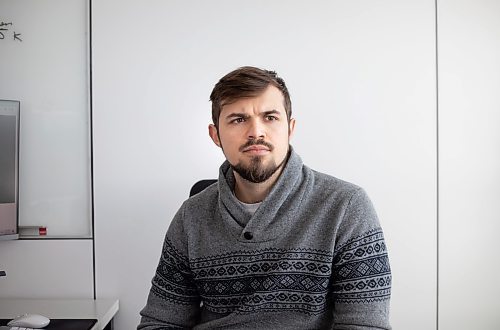 JESSICA LEE / WINNIPEG FREE PRESS

Ukrainian-born web designer Andriy Rudnyk poses for a photo on March 23, 2022 at his office at North Forge at University of Manitoba.

Reporter: Cody


