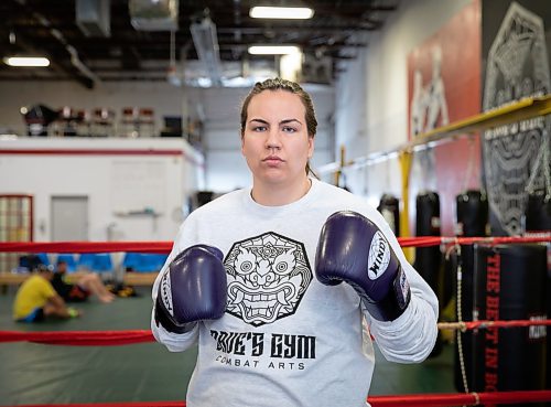 JESSICA LEE / WINNIPEG FREE PRESS

Sara Carter is the first president of the Kickboxing Association. She is photographed at Dave&#x2019;s Gym on March 25, 2022.


