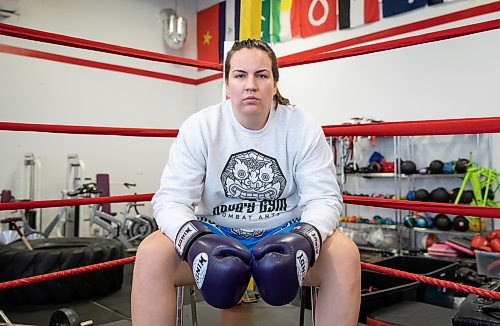 JESSICA LEE / WINNIPEG FREE PRESS

Sara Carter is the first president of the Kickboxing Association. She is photographed at Dave&#x2019;s Gym on March 25, 2022.


