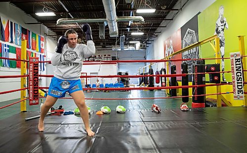 JESSICA LEE / WINNIPEG FREE PRESS

Sara Carter is the first president of the Kickboxing Association. She is photographed at Dave&#x2019;s Gym on March 25, 2022.


