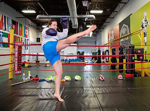 JESSICA LEE / WINNIPEG FREE PRESS

Sara Carter is the first president of the Kickboxing Association. She is photographed at Dave&#x2019;s Gym on March 25, 2022.


