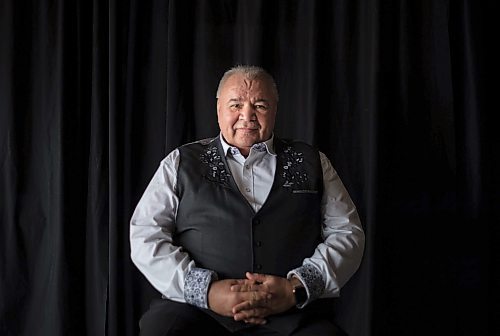 JESSICA LEE / WINNIPEG FREE PRESS

Manitoba M&#xe9;tis Federation President David Chartrand poses for a portrait at Assiniboia Downs on March 25, 2022.


