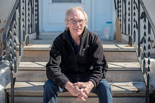 Daniel Crump / Winnipeg Free Press. Andy Maxwell, 72, is a Winnipeg man who travelled out of province for two hip replacement surgeries due to the current backlog. March 26, 2022.