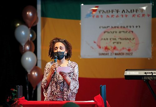 JOHN WOODS / WINNIPEG FREE PRESS
Dr Sri Navaratnam spoke at an International Women&#x2019;s Day event at the Ethiopian Cultural Centre on Selkirk Sunday, March 27, 2022. The event is to raise funds for menstrual products.