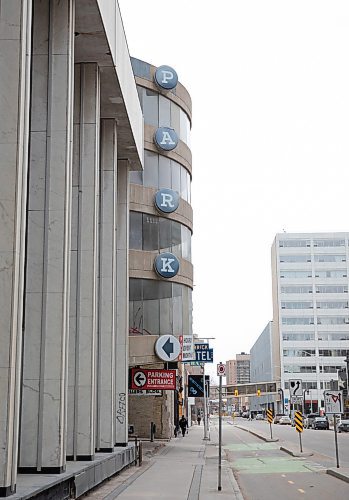 JESSICA LEE / WINNIPEG FREE PRESS

Garry Street parkade at 234-246 Portage is photographed on March 29, 2022.