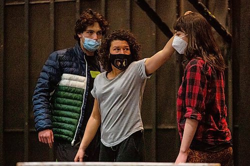 Jacqueline Loewen, centre, directs Patrick Jonas and Moon Carter-McDermott during a stage combat workshop at The Evans Theatre Saturday. (Chelsea Kemp/The Brandon Sun)