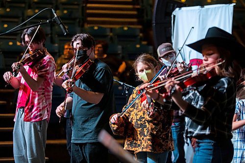 Contests play in the Jam at the 47th Annual Royal Fiddlers&#x2019; Contest in the Manitoba Hydro Auditorium at the Keystone Centre during the Royal Manitoba Winter Fair Wednesday, (Chelsea Kemp/The Brandon Sun)