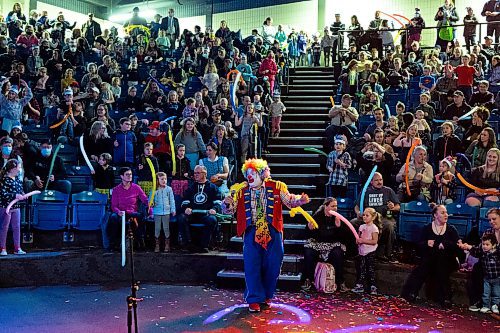 Doodles the Clown performs at the Manitoba Hydro Auditorium Thursday. (Chelsea Kemp/The Brandon Sun)