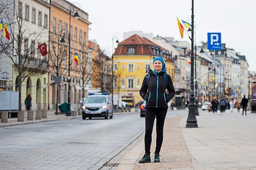 MIKAELA MACKENZIE / WINNIPEG FREE PRESS

Ukrainian refugee Tetiana Maksymtsiv poses for a portrait in Warsaw on Thursday, March 31, 2022.  In a few days she will be flying to Winnipeg to settle in Canada. For Melissa story.
Winnipeg Free Press 2022.