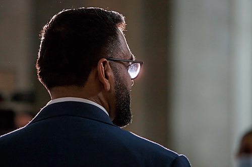 MIKE DEAL / WINNIPEG FREE PRESS
Obby Khan, MLA Fort Whyte, speaks to the media after his first question period, Monday afternoon.
220404 - Monday, April 04, 2022.