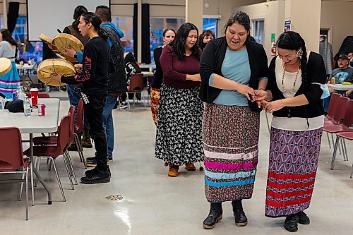 Guests dance at the Kahomani &#x482;ringing Communities Together&#x4e0;at the Mahkaday Ginew Memorial Centre Saturday. (Chelsea Kemp/The Brandon Sun)