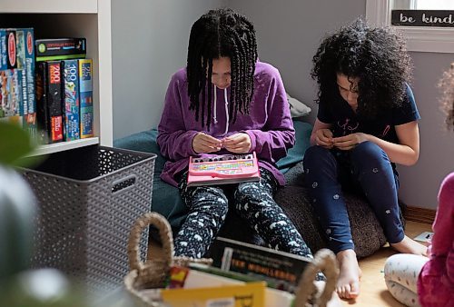 JESSICA LEE / WINNIPEG FREE PRESS

Ava Fryza-Alleyne, 9, (left) plays at home with her sisters Jordyn, 7, and Kendal, 4, (not pictured) on April 5, 2022. In 2021, Ava was in the hospital after being diagnosed with ulcerative colitis in 2021.

Reporter: Chris