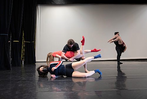 JESSICA LEE / WINNIPEG FREE PRESS
Dancers (from front to back) Carol-Ann Bohrn, Kira Hofmann and Shawn Maclaine perform a media preview at the Rachel Browne Theatre on April 7, 2022.
Reporter: Jen