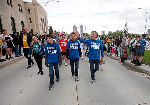 JOHN WOODS / WINNIPEG FREE PRESS
Mayor Brian Bowman takes part in the Pride Parade in downtown Winnipeg Sunday, June 5, 2022. 

Re: gabby