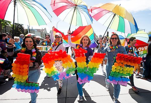 JOHN WOODS / WINNIPEG FREE PRESS
People take part in the Pride Parade in downtown Winnipeg Sunday, June 5, 2022. 

Re: gabby