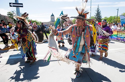 JOHN WOODS / WINNIPEG FREE PRESS
People take part in the Pride Parade in downtown Winnipeg Sunday, June 5, 2022. 

Re: gabby