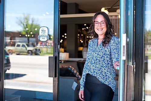 MIKAELA MACKENZIE / WINNIPEG FREE PRESS

Amanda Wiens, president of the Niverville Chamber of Commerce, poses for a portrait at Wiens Furniture on Main Street in Niverville on Monday, June 6, 2022.  For Gabby story.
Winnipeg Free Press 2022.