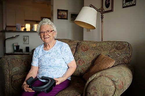 03062022
Verna Beaudette sits in her home in Westman Lions Manor in Brandon with her eSight low vision aid visor on Tuesday. 
(Tim Smith/The Brandon Sun)03062022
