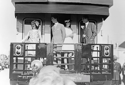 Queen Elizabeth II laughs at a comment from the crowd before leaving with her family by train from Brandon in 1970. (Brandon Sun Files)