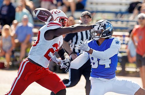 JOHN WOODS / WINNIPEG FREE PRESS
Winnipeg Rifles&#x560;Everett Findley (84) can&#x574; get his hands on this pass in the end zone as Calgary Colts defends at Kildonan East Collegiate Sunday, September 11, 2022. 

Re: